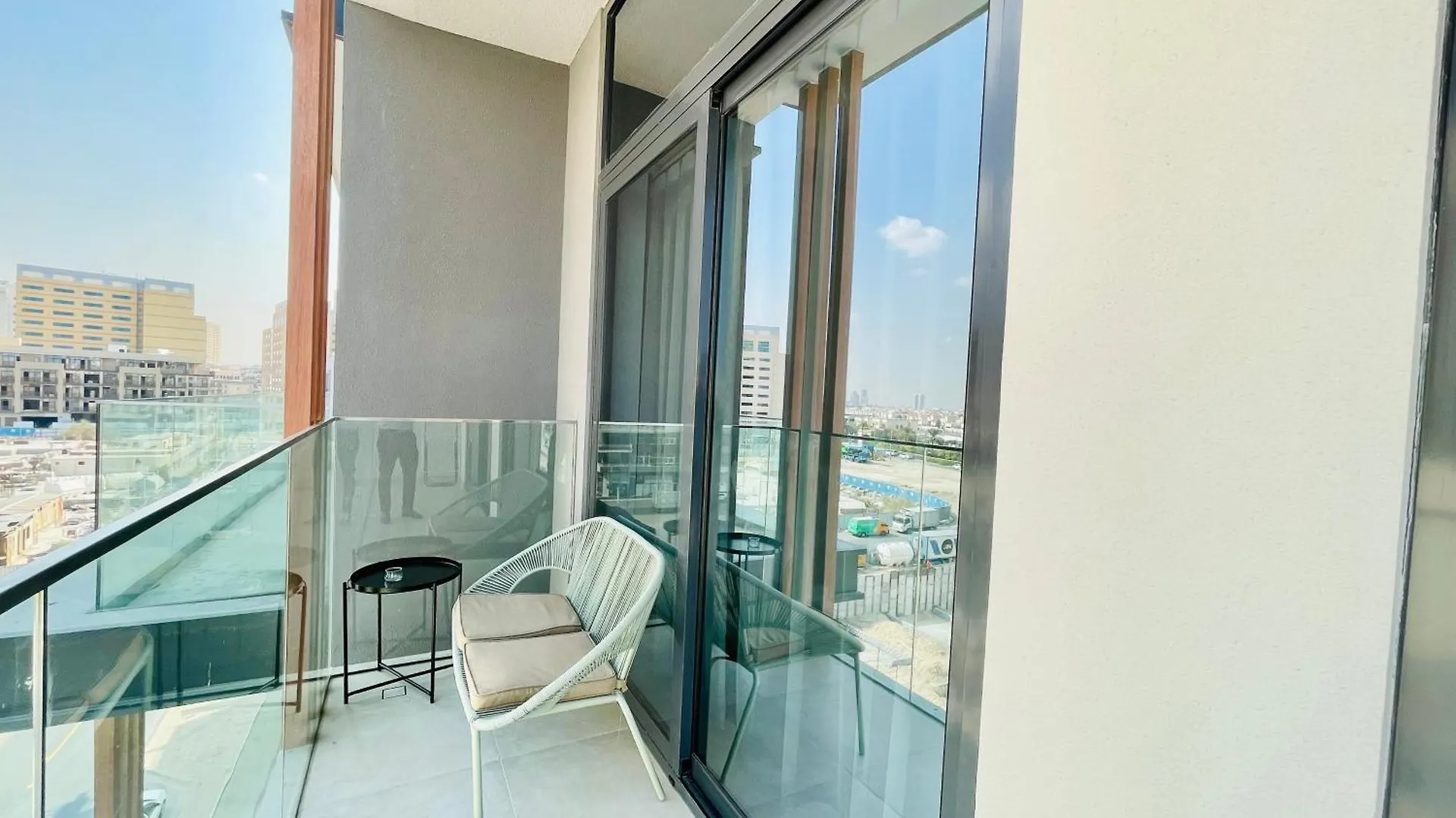 דובאי Brand New Luxury 1 Bedroom Apartment