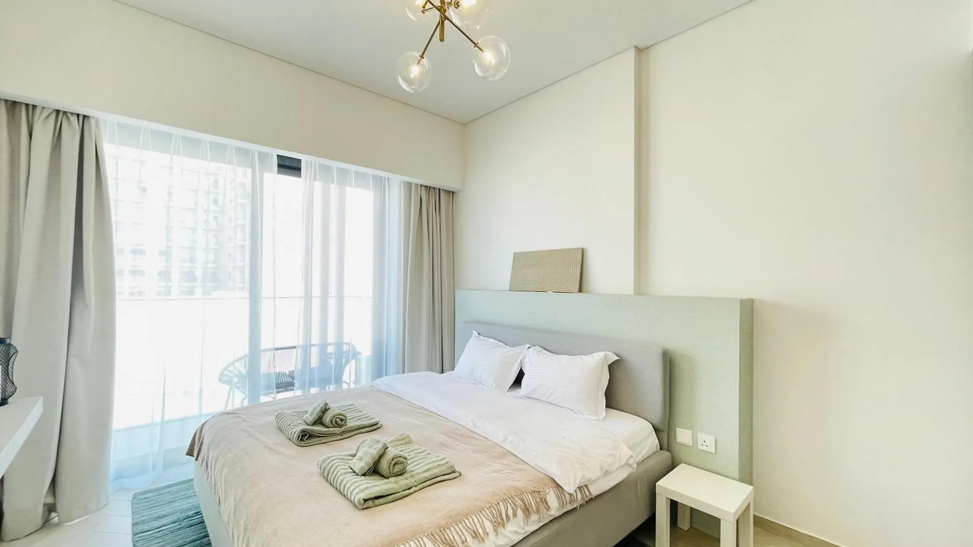 דובאי Brand New Luxury 1 Bedroom Apartment