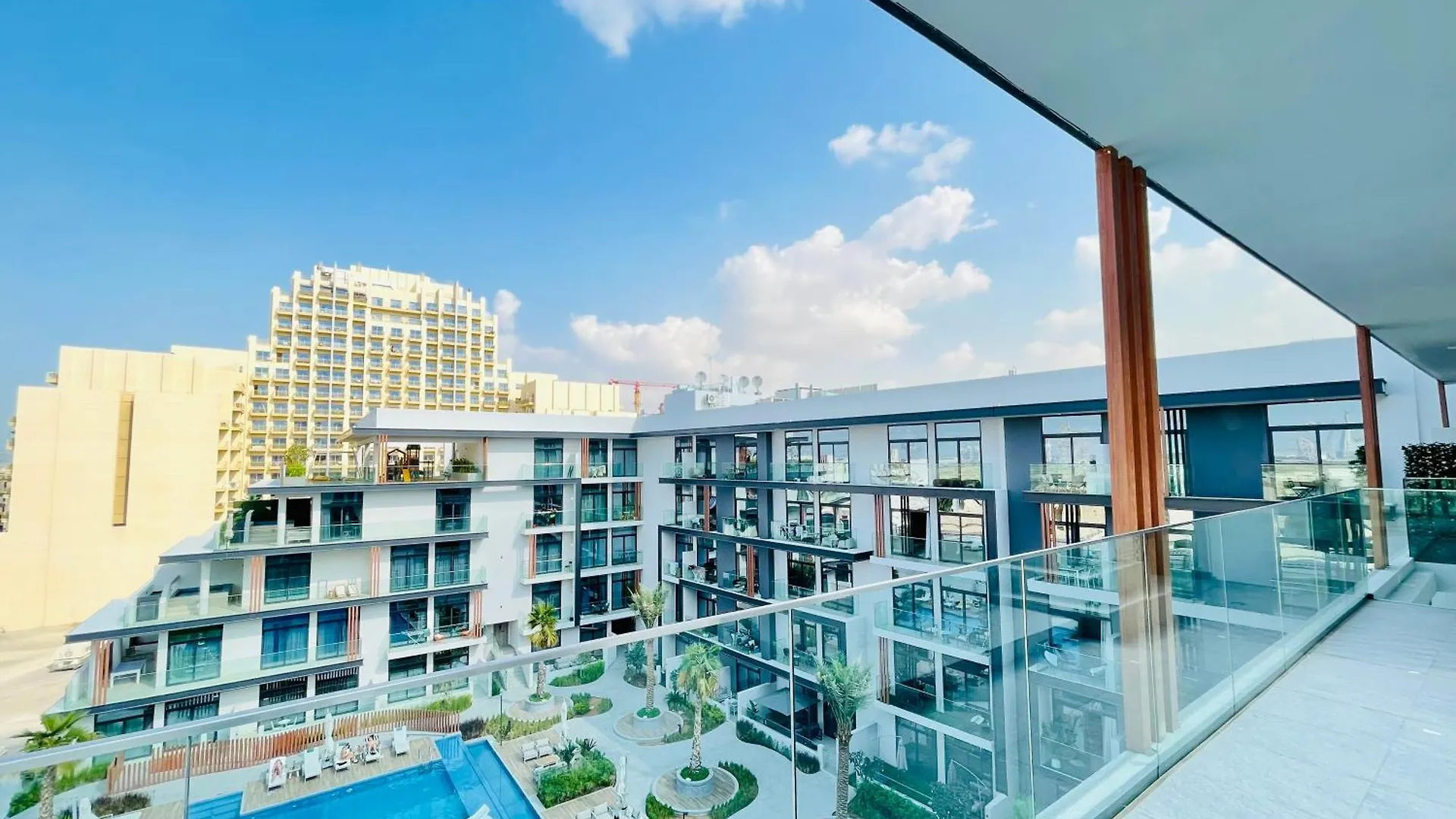Brand New Luxury 1 Bedroom Apartment دبي